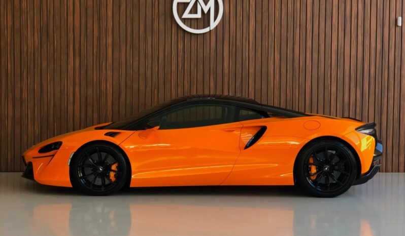 
								MCLAREN ARTURA cheio									
