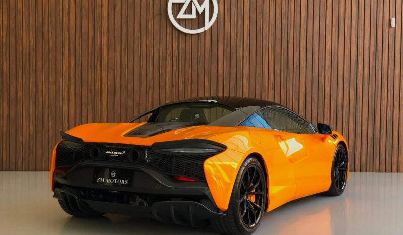 
								MCLAREN ARTURA cheio									