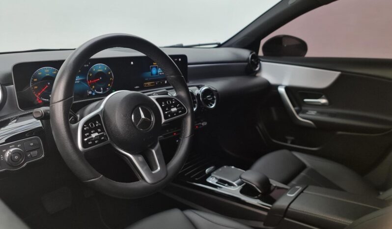 
								MERCEDES-BENZ A 200 cheio									