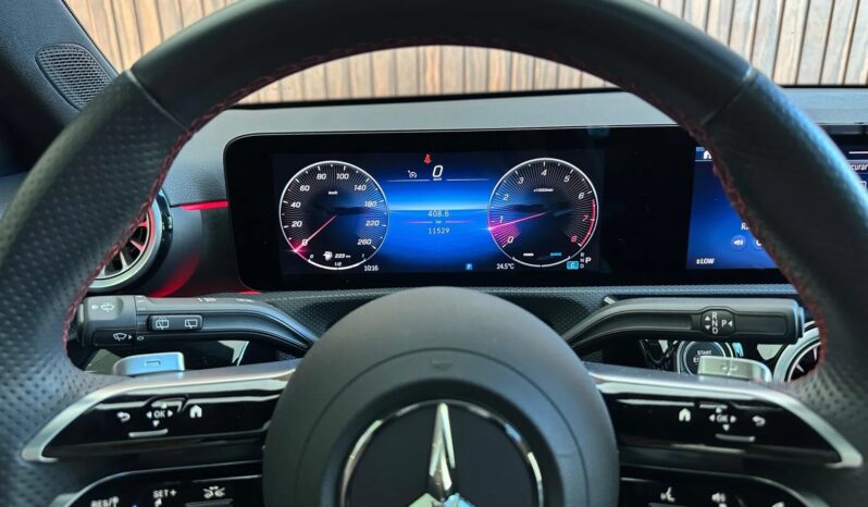 
								MERCEDES-BENZ A 200 cheio									