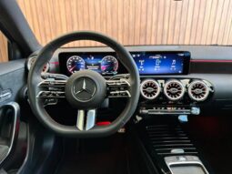 
										MERCEDES-BENZ A 200 cheio									
