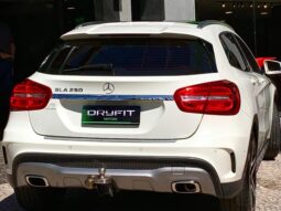 
										MERCEDES-BENZ GLA 250 cheio									