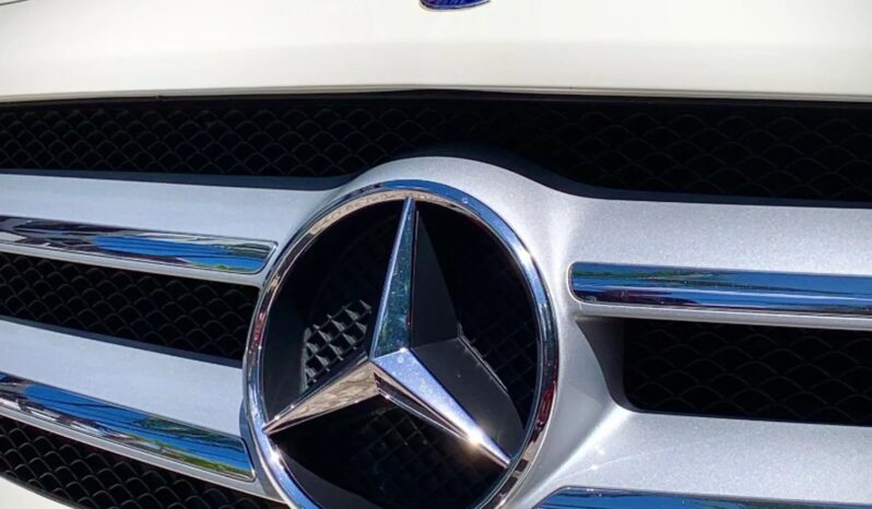
								MERCEDES-BENZ GLA 250 cheio									