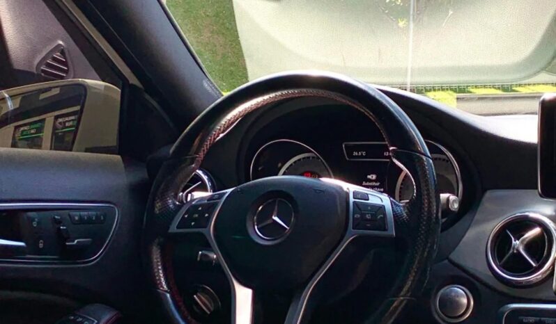 
								MERCEDES-BENZ GLA 250 cheio									