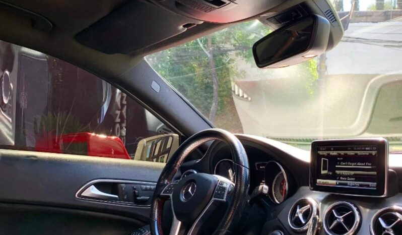 
								MERCEDES-BENZ GLA 250 cheio									