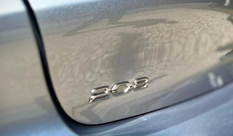 
								PEUGEOT 208 cheio									