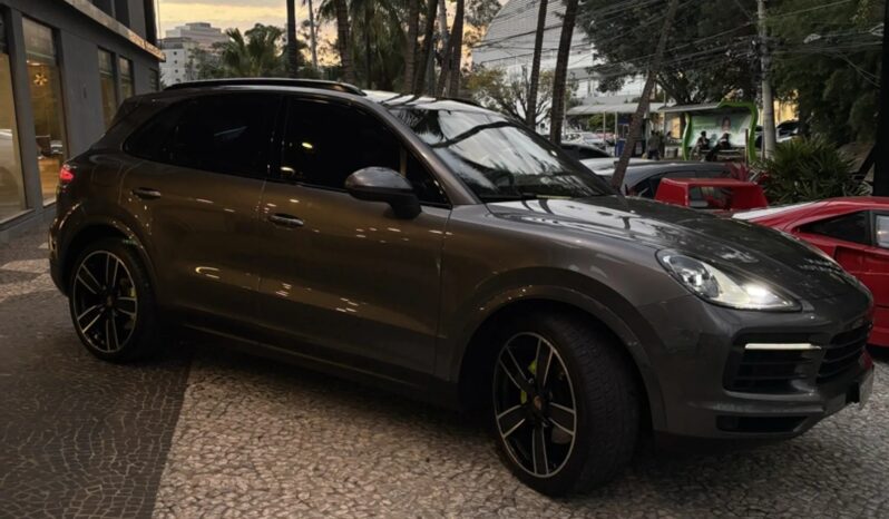 
								PORSCHE CAYENNE cheio									