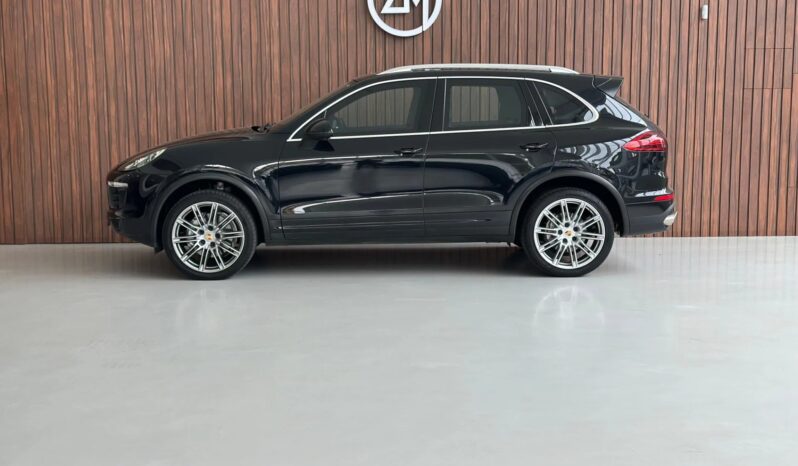 
								PORSCHE CAYENNE cheio									