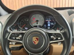 
										PORSCHE CAYENNE cheio									