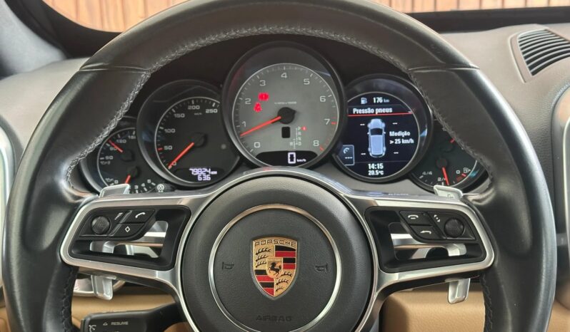 
								PORSCHE CAYENNE cheio									