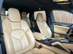 
										PORSCHE CAYENNE cheio									