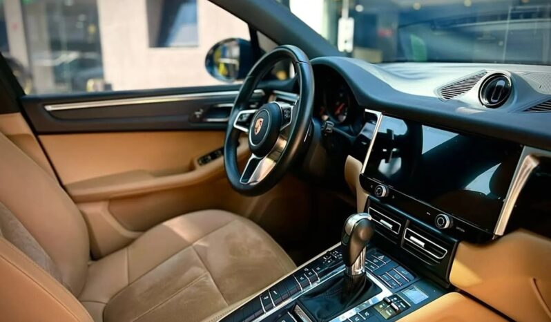 
								PORSCHE MACAN cheio									