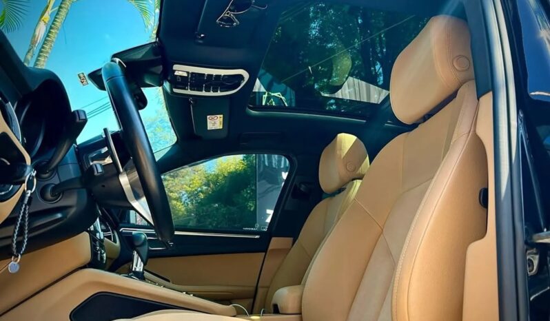 
								PORSCHE MACAN cheio									