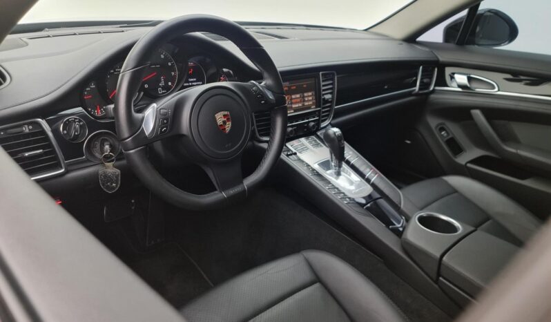 
								PORSCHE PANAMERA cheio									