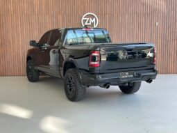 
										RAM 1500 cheio									