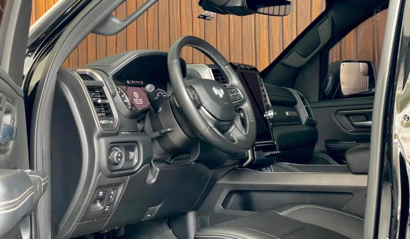 
								RAM 1500 cheio									