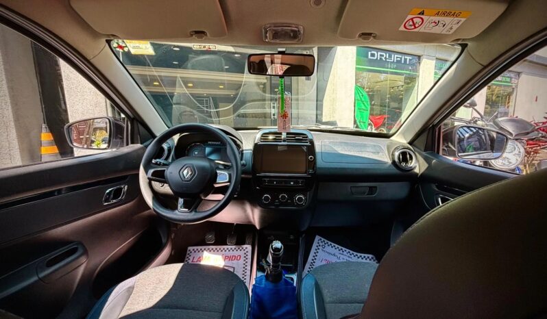 
								RENAULT KWID cheio									