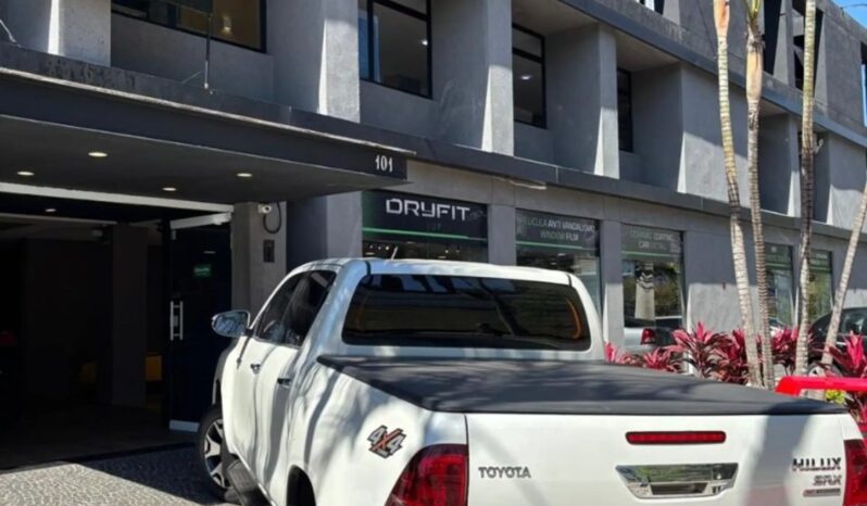 
								TOYOTA HILUX cheio									