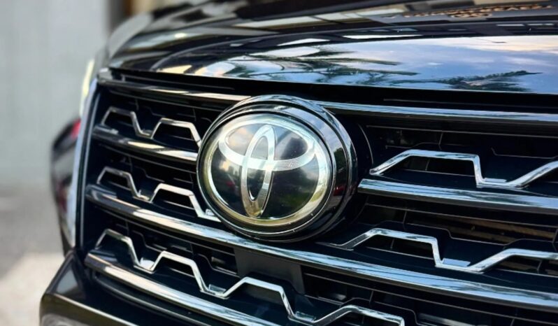 
								TOYOTA HILUX SW4 cheio									