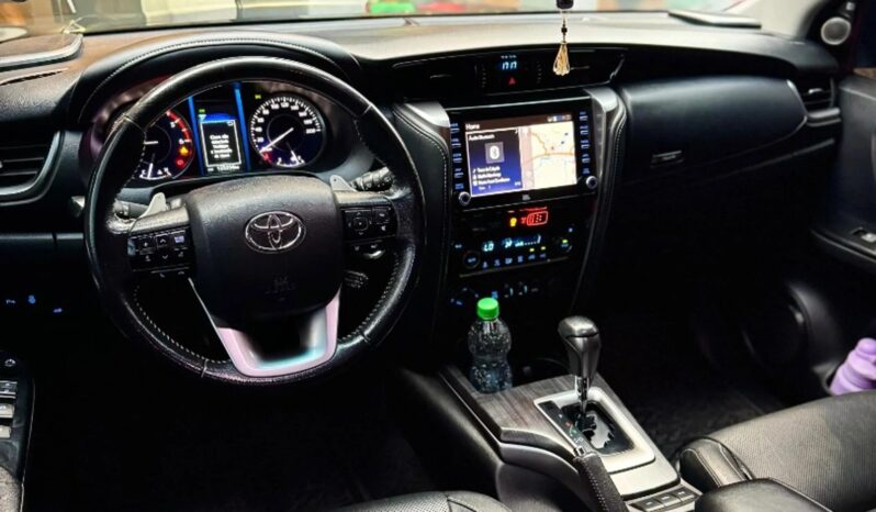 
								TOYOTA HILUX SW4 cheio									