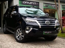 TOYOTA HILUX SW4
