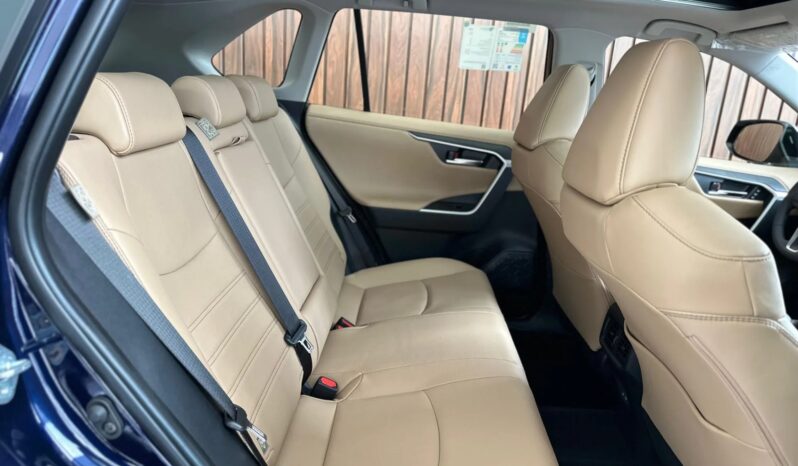 
								TOYOTA RAV4 cheio									
