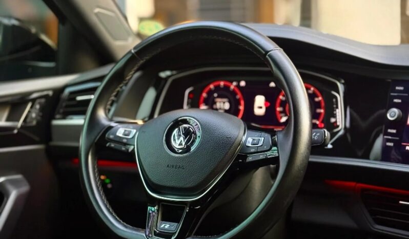 
								VOLKSWAGEN JETTA cheio									