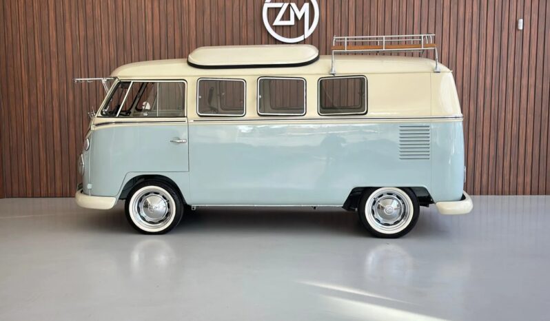 
								VOLKSWAGEN KOMBI cheio									