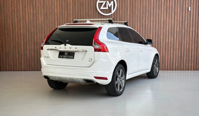 
								VOLVO XC60 cheio									