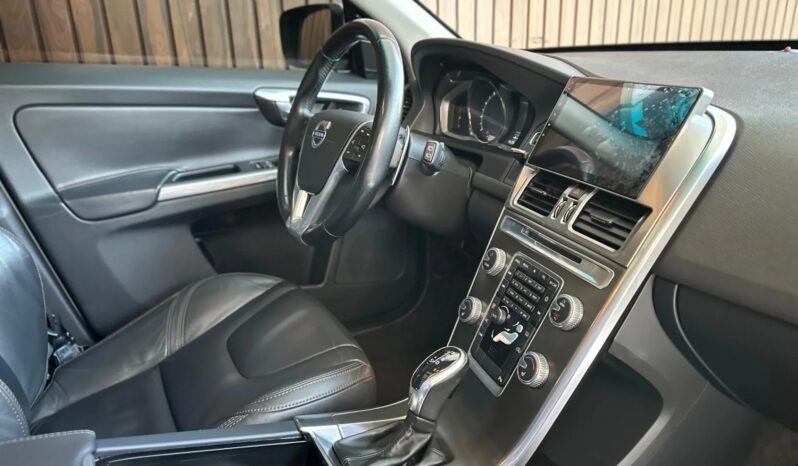 
								VOLVO XC60 cheio									